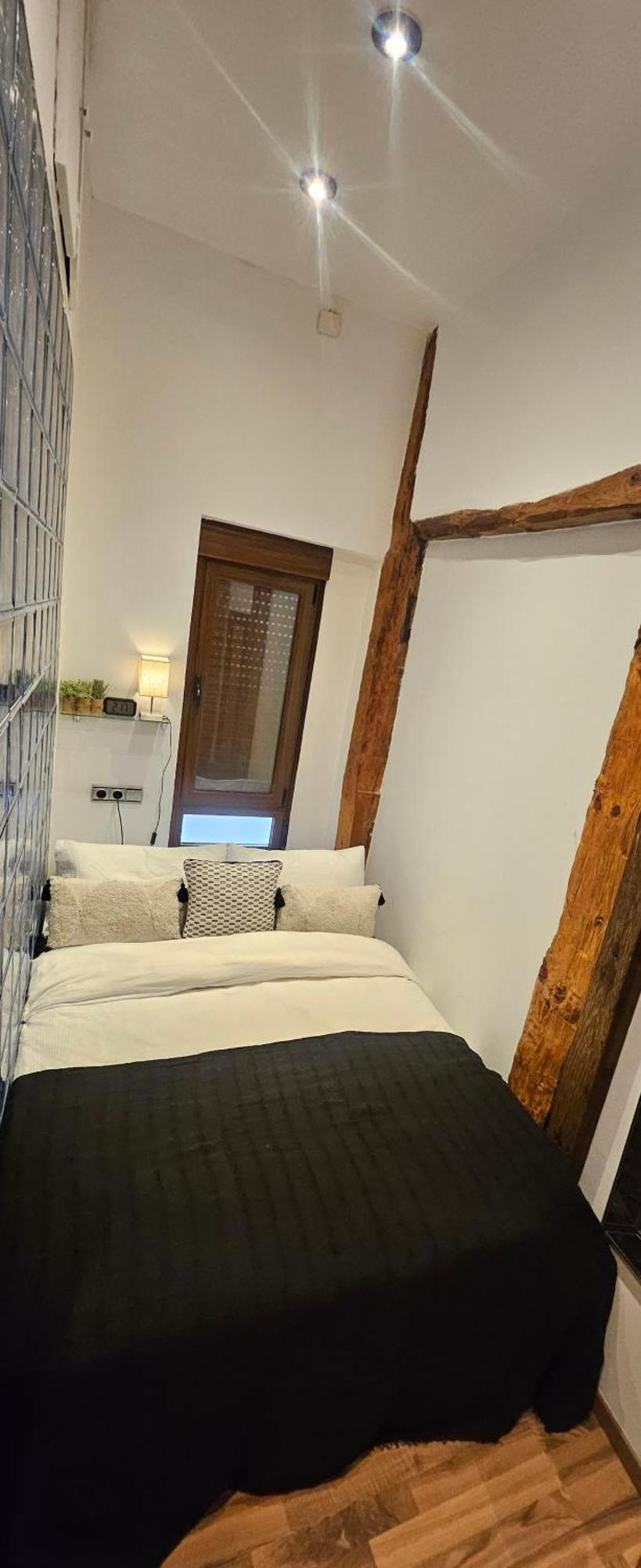 Pequeno Apartamento En El Centro De Madrid Chambre photo